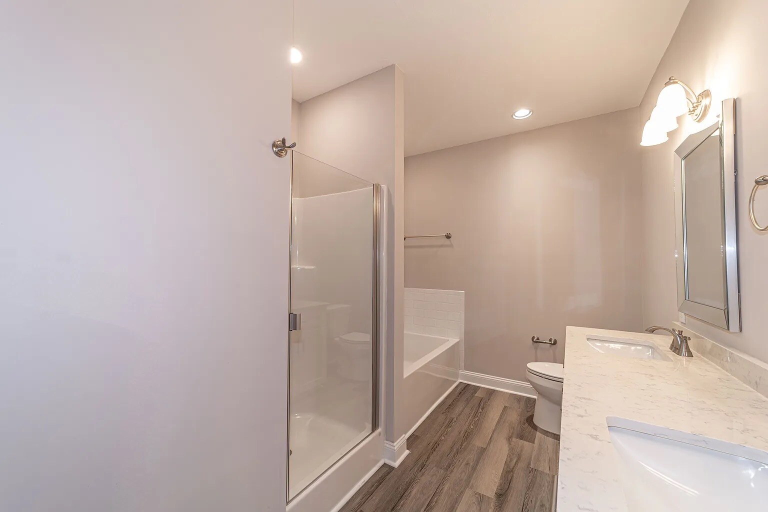 Building Photo - 133 Promenade Pl