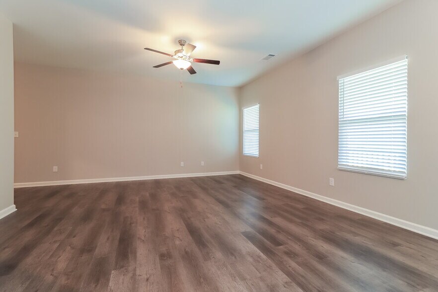 Building Photo - 34 Dalgety Crossing