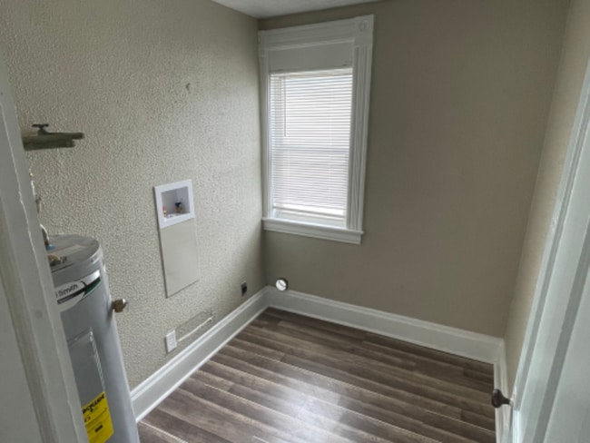 Building Photo - 1145 Jefferson Ave