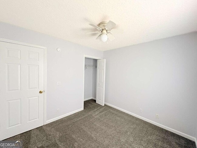 Building Photo - 120 Pleasant Breeze Way