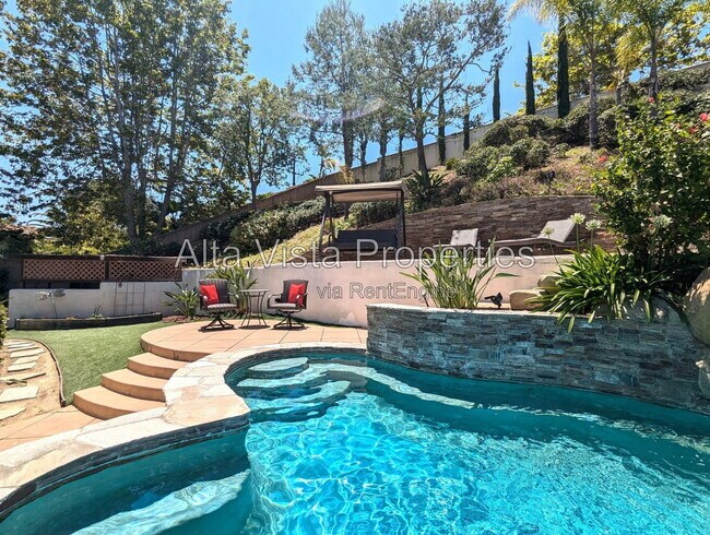 Building Photo - 9129 White Alder Ct