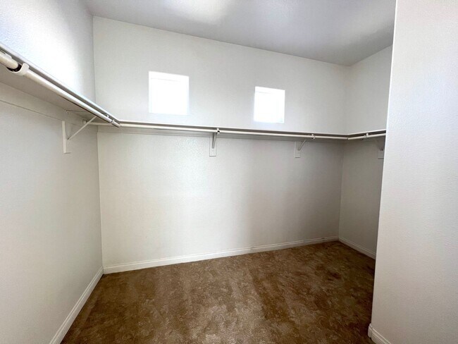 Building Photo - 323 Sea Rim Ave
