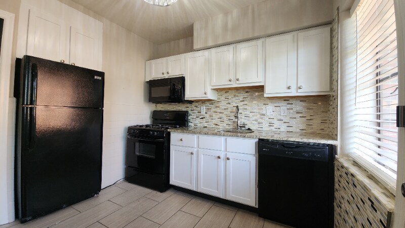 Building Photo - 6475 Nottingham Ave