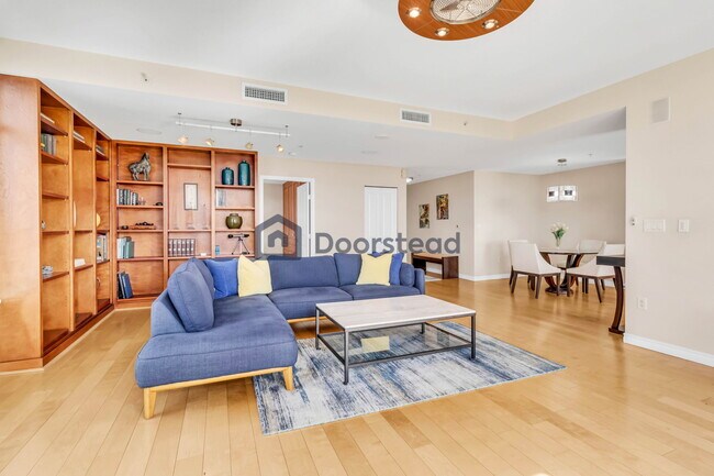 Building Photo - 475 Redwood St