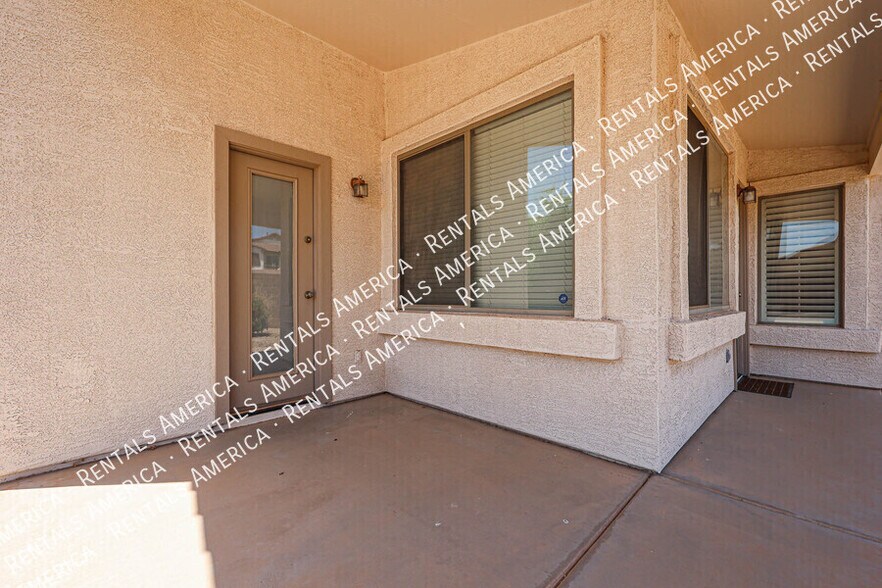 Building Photo - 51 W Hereford Dr