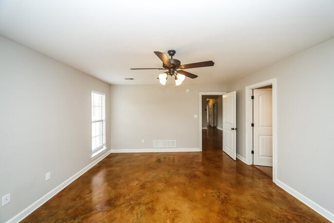 Building Photo - 5751 Broadway Dr W