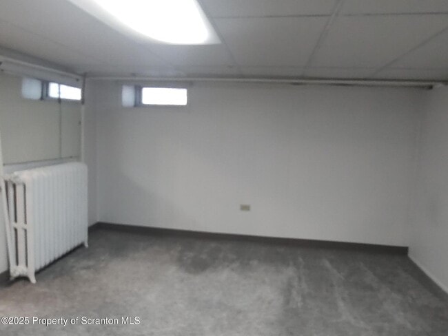 Building Photo - 136 Chestnut St