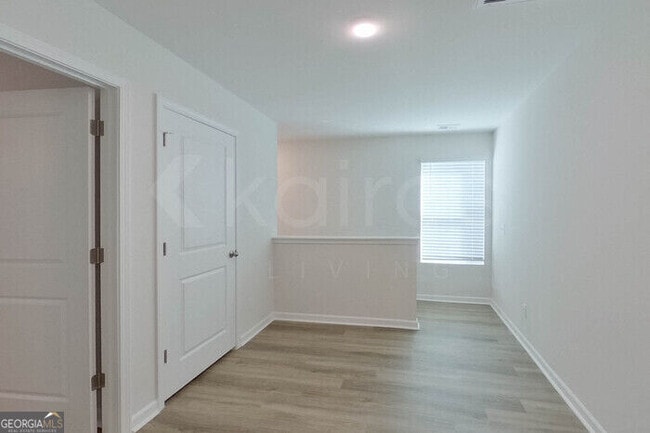 Building Photo - 112 Overstreet Way
