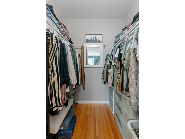 Building Photo - 1620 Winnetka Ave N