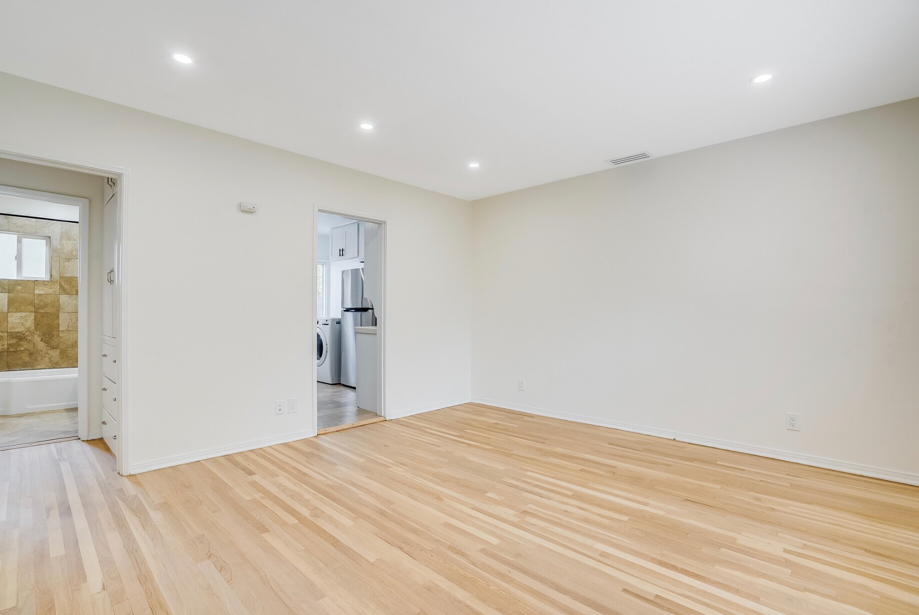 Building Photo - 4244 Tujunga Ave