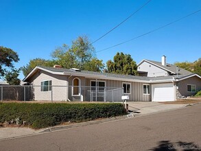 Building Photo - 8422 Wenatchee Ave