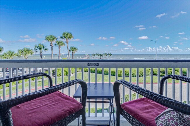 Building Photo - 6102 Seawall Blvd