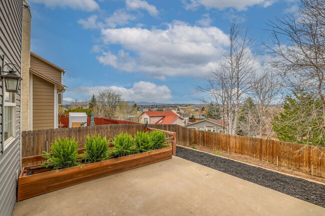 Building Photo - 6674 Chantilly Pl