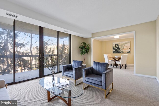 Building Photo - 1016 S Wayne St