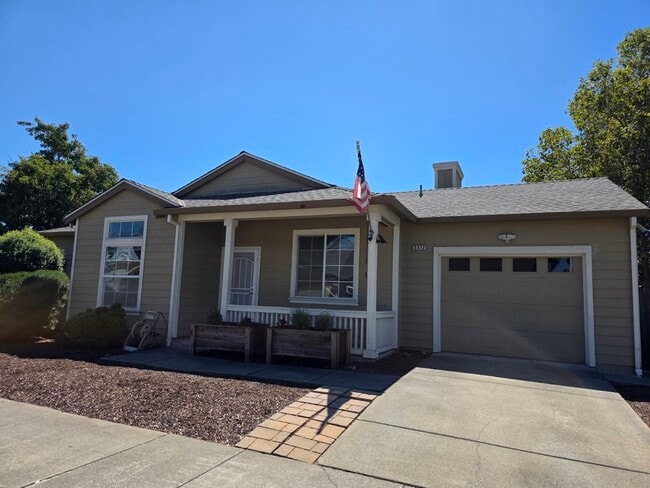Building Photo - 2412 Summercreek Dr