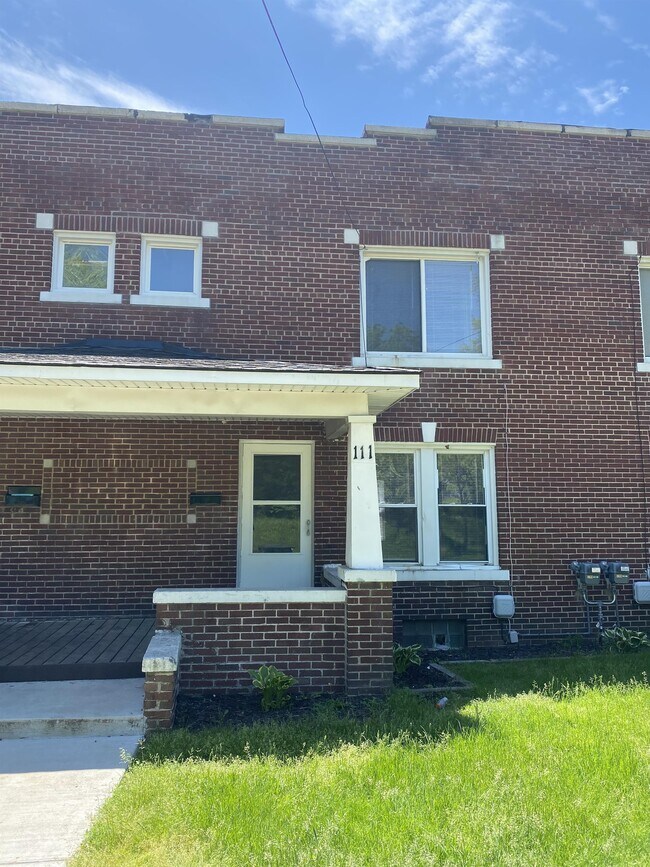 Building Photo - 111 W Rundell St