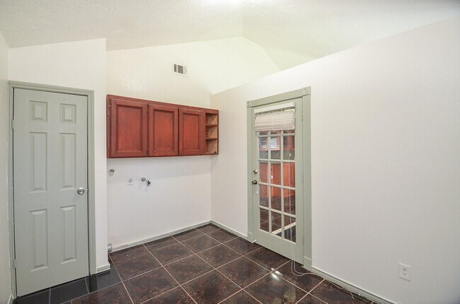 Building Photo - 11517 Bannister Ln