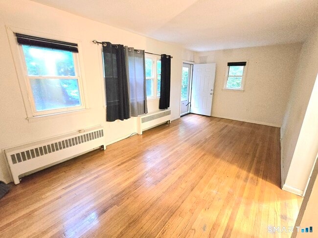 Building Photo - 148 Sisson St