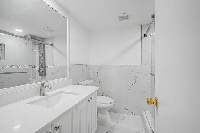 Building Photo - 6709 N Kendall Dr