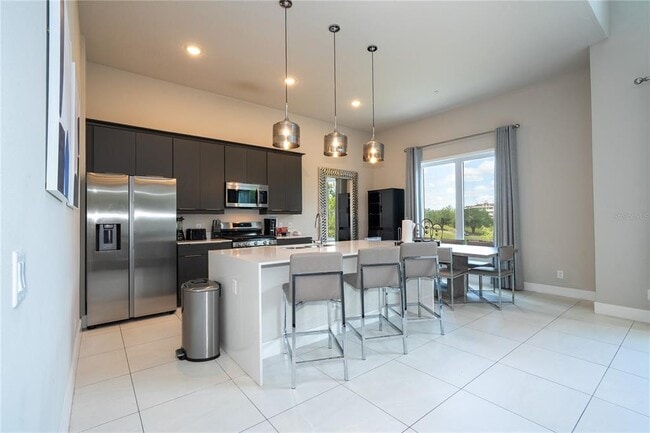 Building Photo - 7740 Sandy Ridge Dr