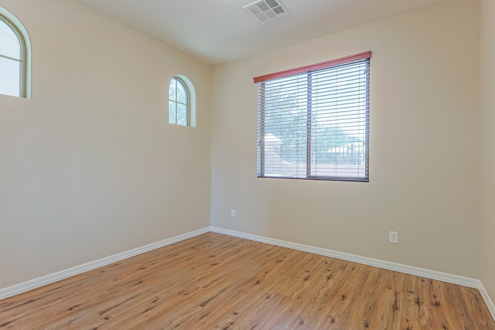 Building Photo - 3252 E Virgil Dr
