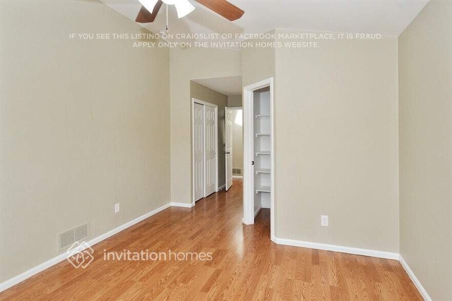 Building Photo - 12804 E Wyoming Cir
