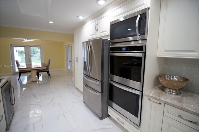 Building Photo - 2024 NW 86th Terrace