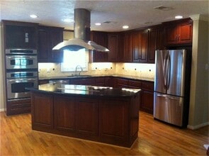 Building Photo - 5022 Darnell St