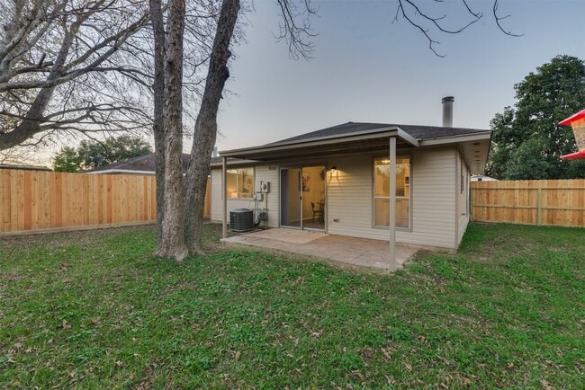 Building Photo - 6714 Mistflower Ln