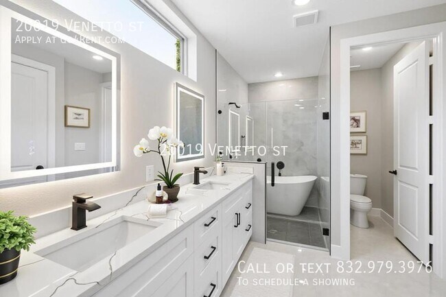 Building Photo - 20019 Venetto St