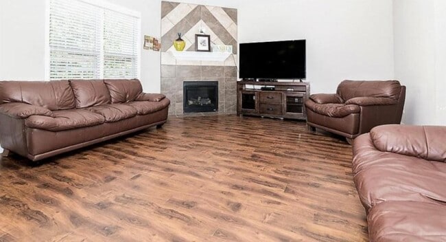 Building Photo - 2560 McNeil Circle ~ Haymount