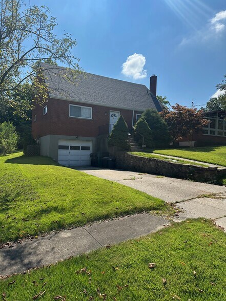 Building Photo - 3344 Buell St