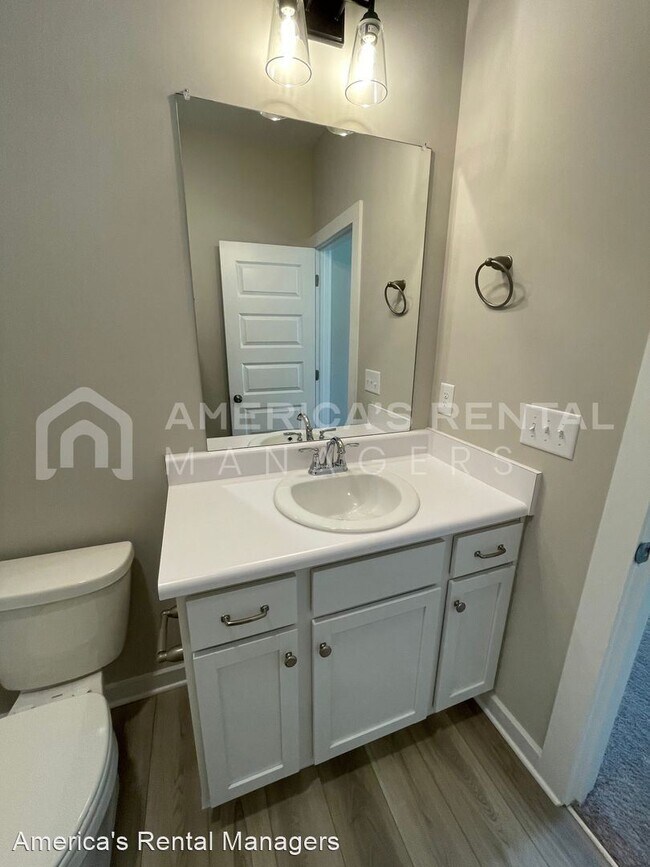 Building Photo - 3 br, 2 bath House - 226 Graham Circle