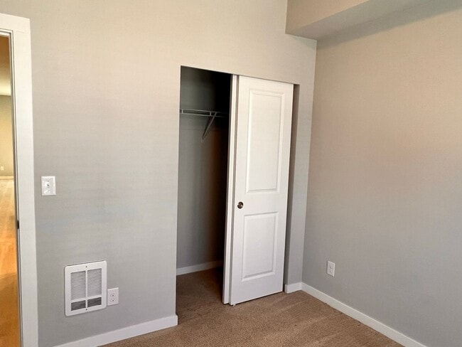 Building Photo - 3Bd/3Ba Lynnwood Townhouse