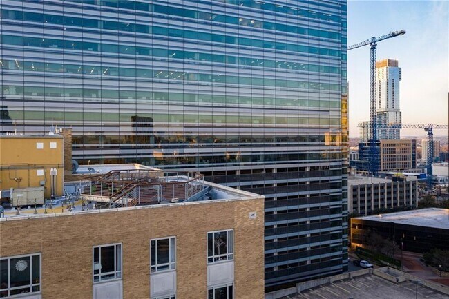 Building Photo - 710 Colorado St