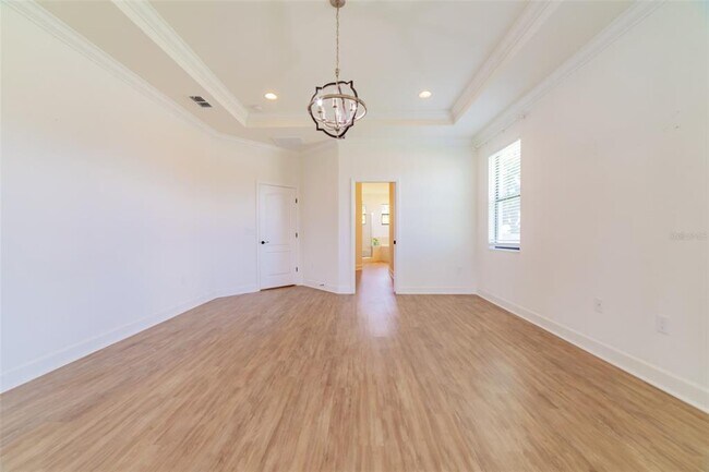 Building Photo - 570 Sanctuary Blvd