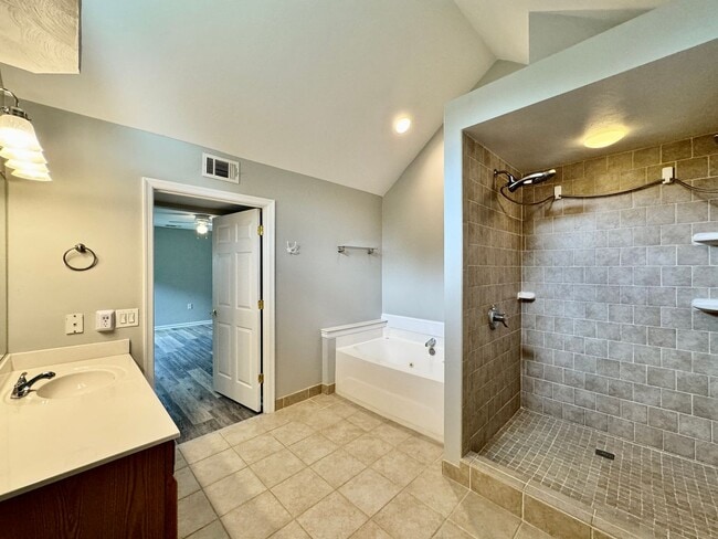 Building Photo - Ready 06-17-26 in Sawyers Mill - Ranch Home w/Loft On Cul-De-Sac! Pet Friendly - Grassfield High ...