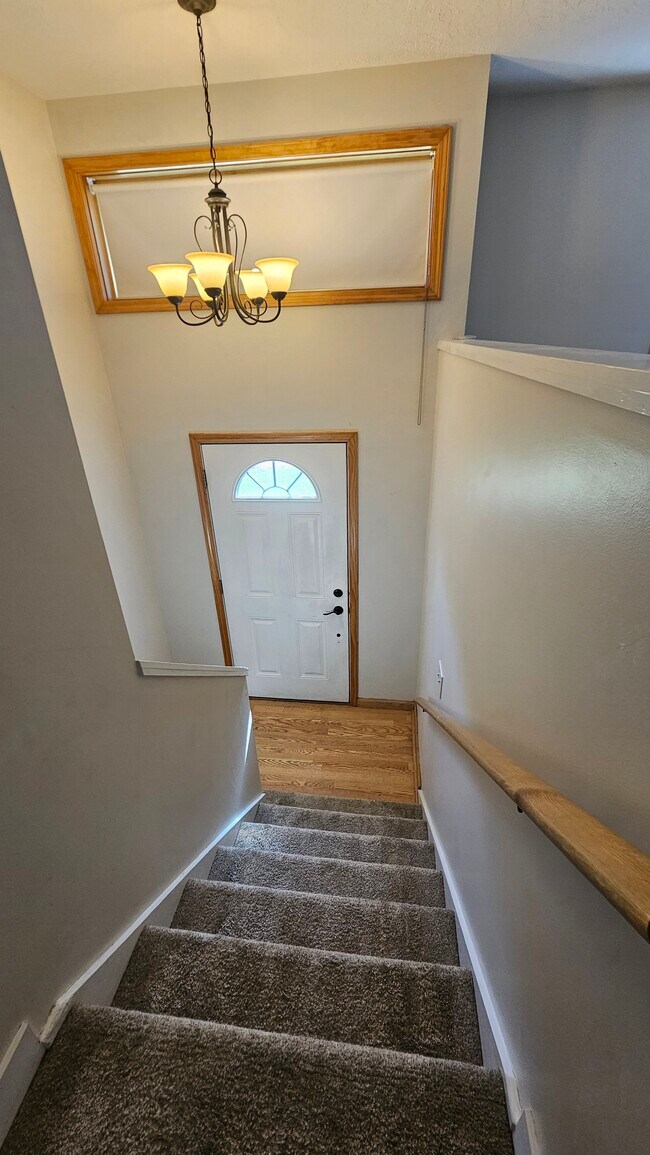 Building Photo - 10176 S 360 E