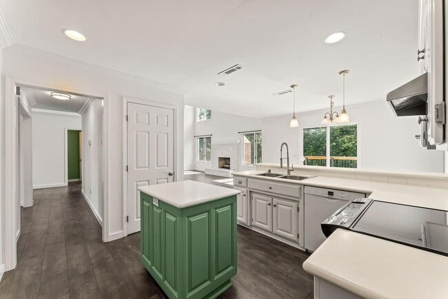 Building Photo - 47 Stonehenge Dr