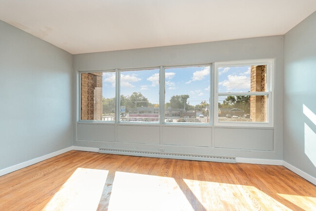 Building Photo - 10448 W Cermak Rd