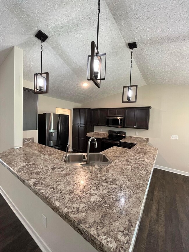Building Photo - 17200 OH-739