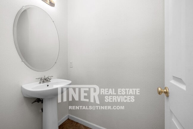 Building Photo - Beautiful North Natomas Home