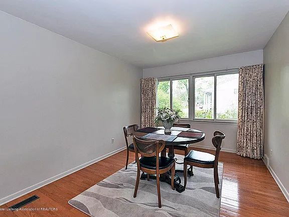 Building Photo - "Charming 3-Bed, 3-Bath Gem with Spacious 1774 Sq. Ft. in East Lansing"