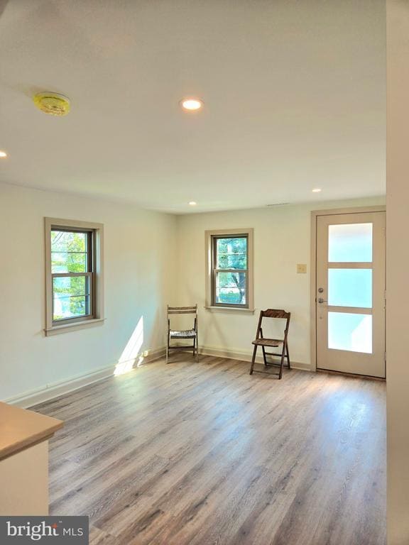 Building Photo - 124 Elm St