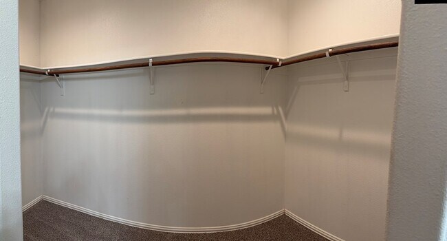 Building Photo - 7335 Horton Ranch Rd