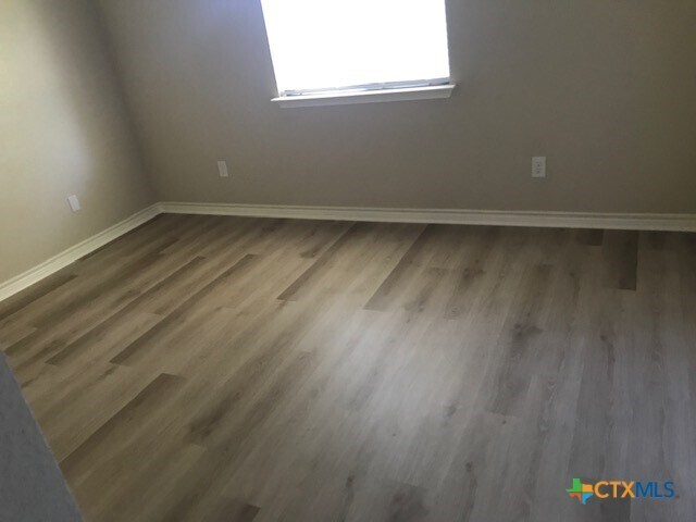 Building Photo - 4707 Oxford Dr