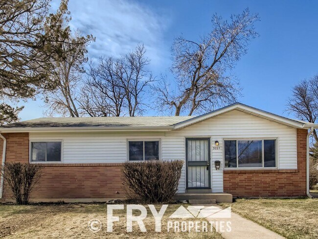 Primary Photo - Renovated Harvey Park home
