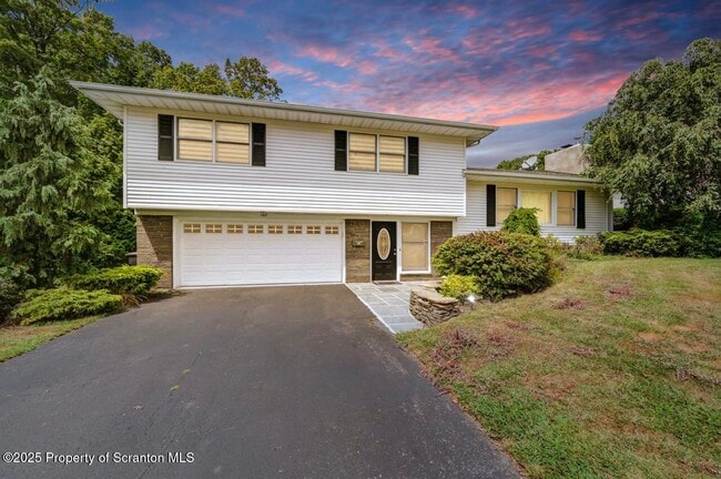 Building Photo - 107 Carteret Dr