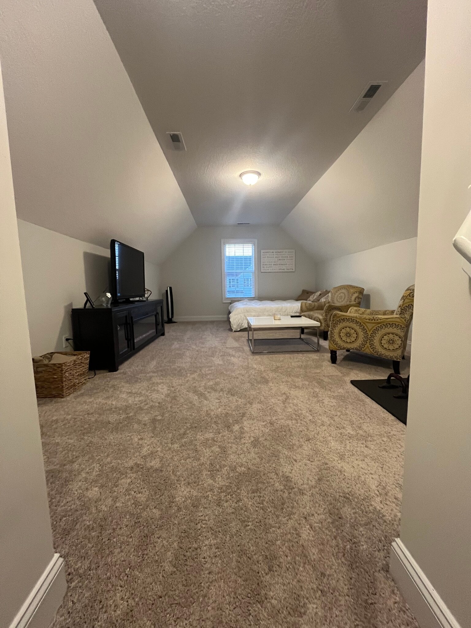 Upstairs In Law Suite - 347 Water Wagon Trl