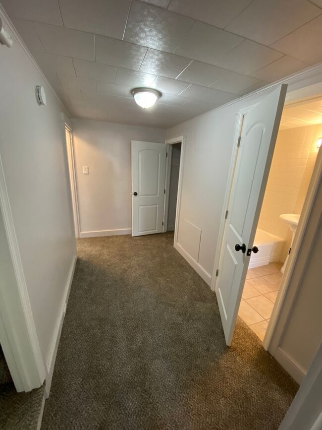 Building Photo - Charming 3 BR /2 BA Home in Lancaster City